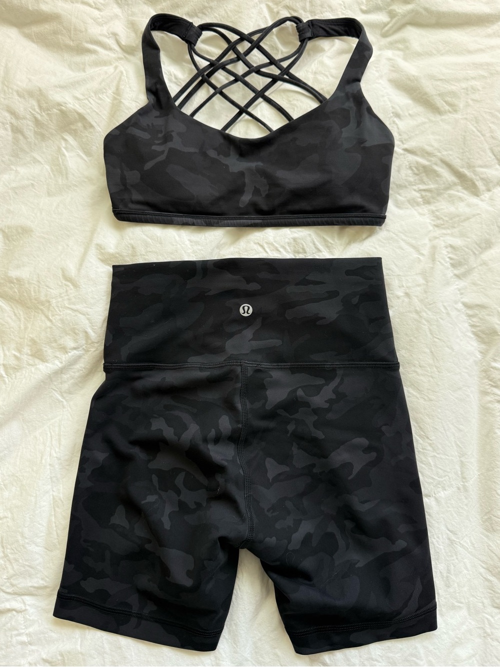 lululemon athletica SET Black Camo Shorts, camo free to be wild bra